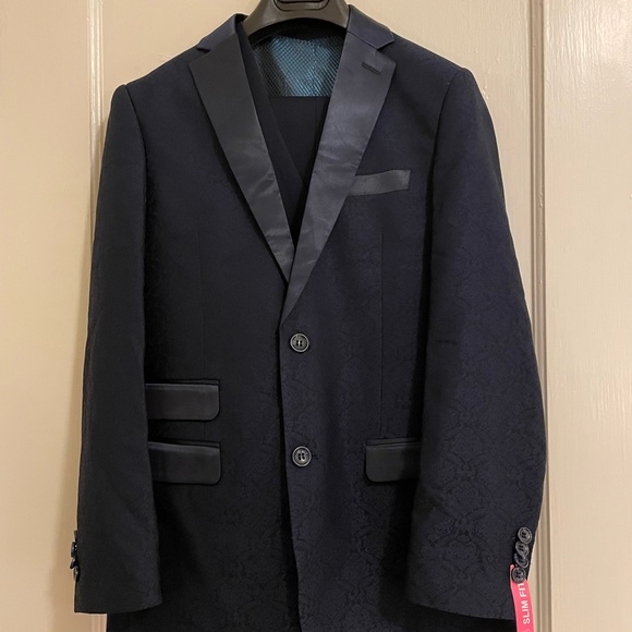 Isaac Mizrahi Boy’s Navy Satin 3 Piece Lapel Suit size 14 - Picture 2 of 5
